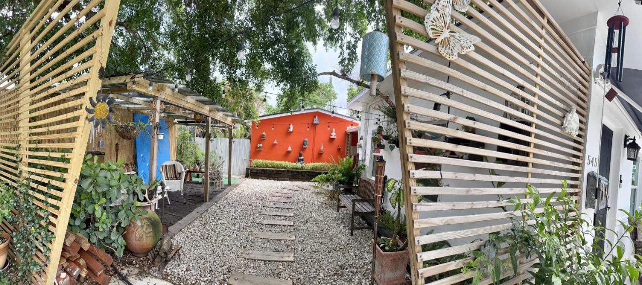 Flora'S Garden Apartment/Studio North Miami Bagian luar foto