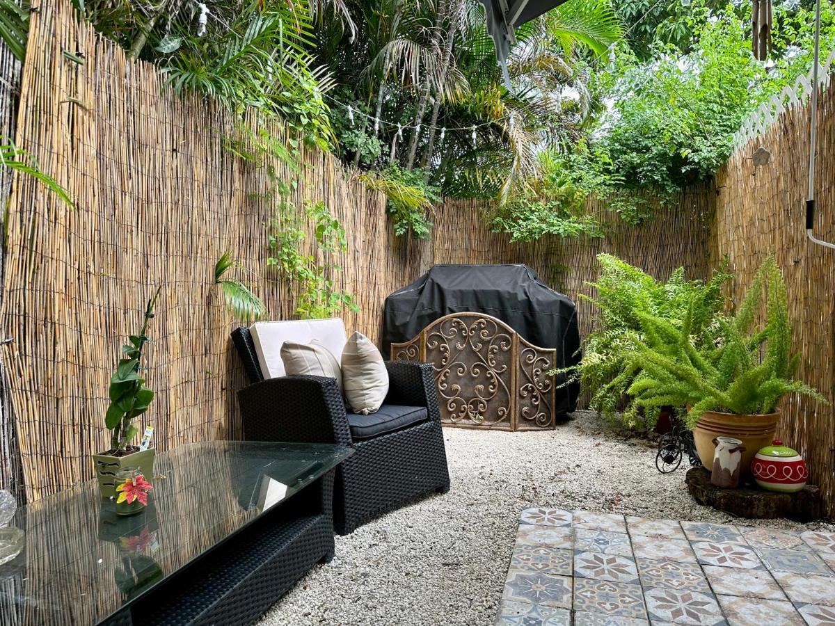 Flora'S Garden Apartment/Studio North Miami Bagian luar foto