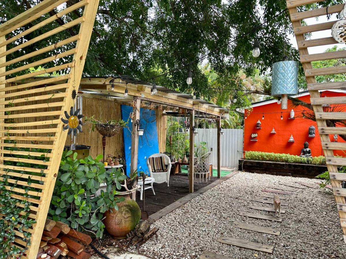 Flora'S Garden Apartment/Studio North Miami Bagian luar foto