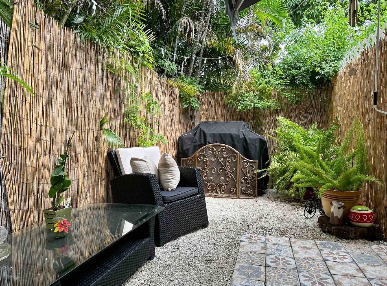 Flora'S Garden Apartment/Studio North Miami Bagian luar foto